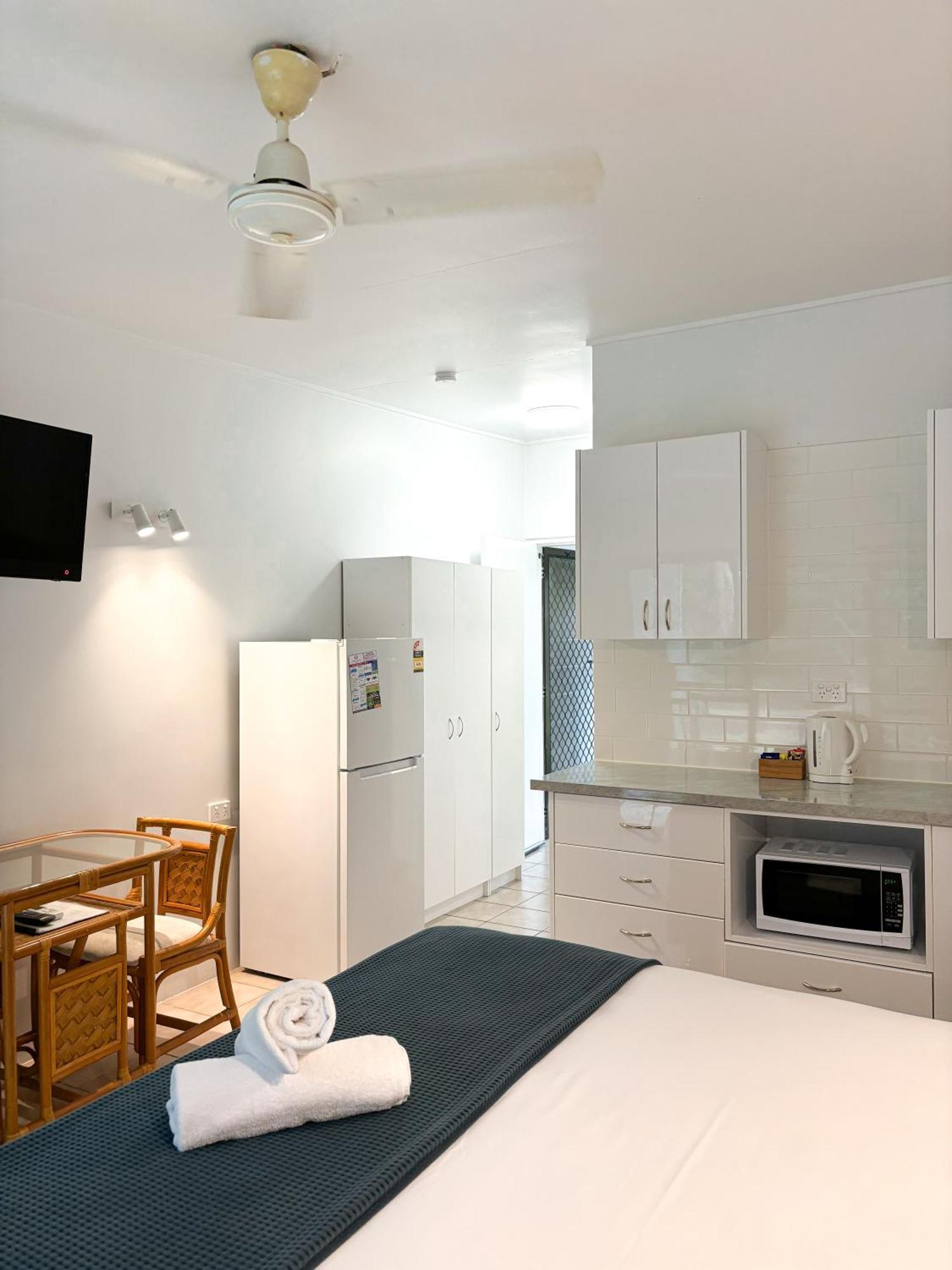 Hotel Amaroo On Mandalay, Magnetic Island Nelly Bay Esterno foto