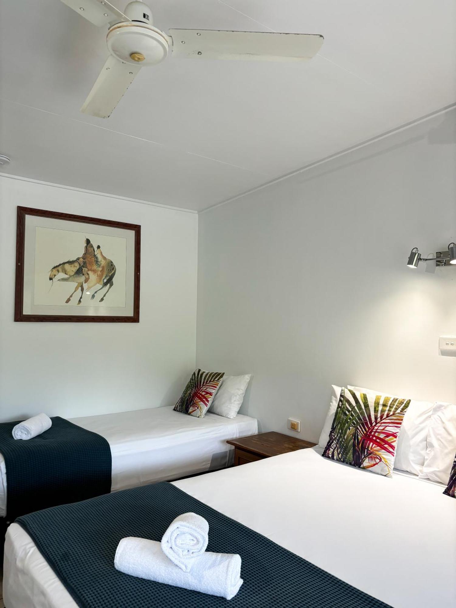 Hotel Amaroo On Mandalay, Magnetic Island Nelly Bay Esterno foto