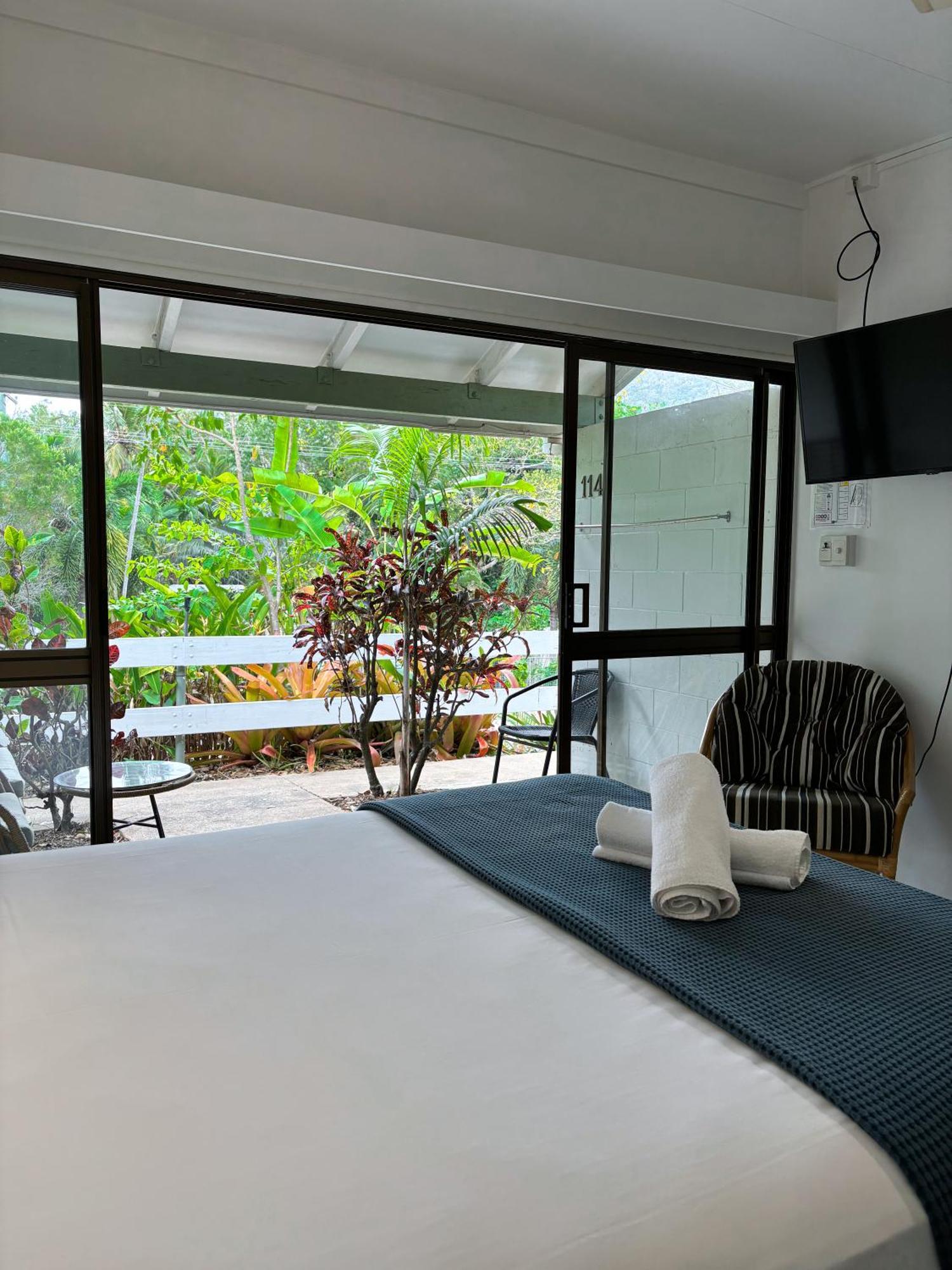 Hotel Amaroo On Mandalay, Magnetic Island Nelly Bay Esterno foto