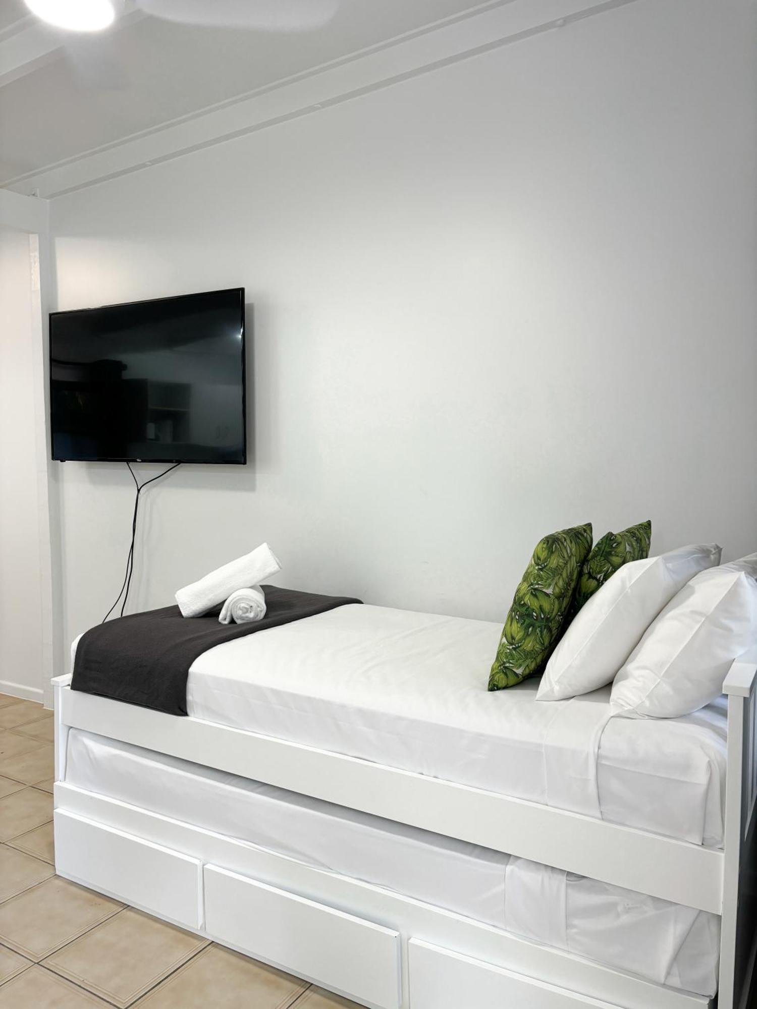 Hotel Amaroo On Mandalay, Magnetic Island Nelly Bay Esterno foto